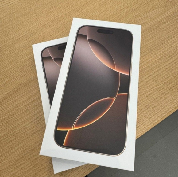 Iphone 16 pro max - Picture 1 of 3